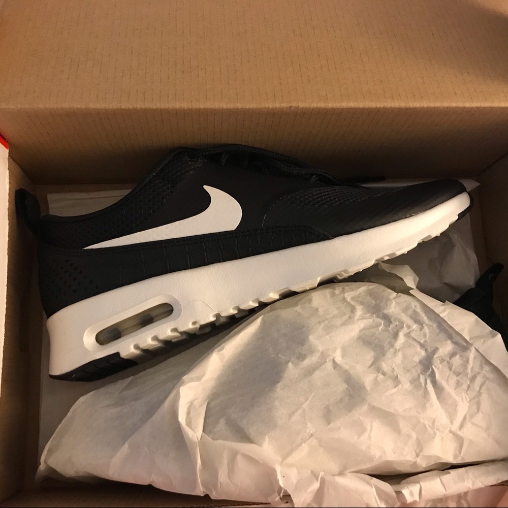 Women’s Nike air max Thea